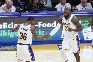 湖记：詹姆斯斯玛特天生就该一起打球 很遗憾他俩在东部斗了多年