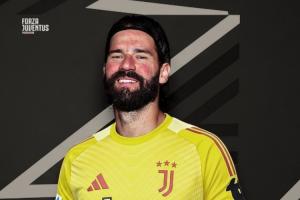 合同明夏到期！罗马诺：33岁阿利松愿意加盟尤文，但也尊重利物浦