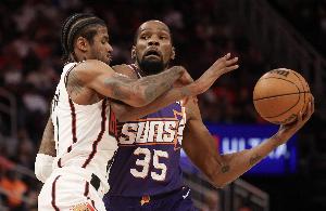 火日大交易主角：杜兰特G2狂送9失误 杰伦·格林G2狂打铁+7失误