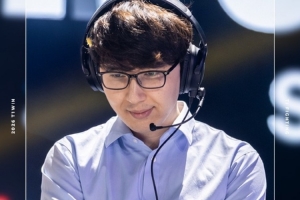 T1发布人员变动公告：S5冠军中单Easyhoon加入队伍担任教练