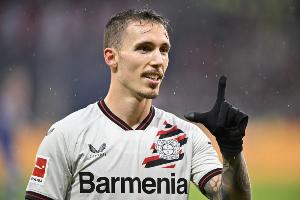 记者：AC米兰目前和勒沃库森30岁左后卫格里马尔多并无任何接触