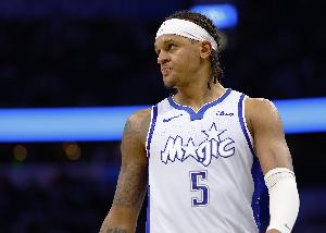 效率不高！班凯罗17中7拿18分6板8助有4失误 正负值-15