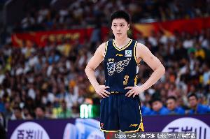 媒体人：广东砸大钱但战力远不及预期 这种状态打季后赛很难走远