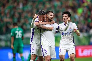 记者：为了争取休息时间，津门虎队连夜驱车返回天津