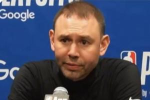 阿德尔曼反问记者：你觉得我们今天不够努力？我们输在进攻太差