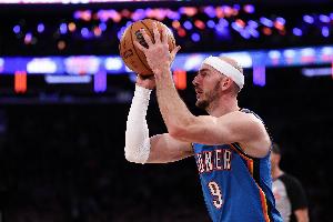 板凳深厚！半场雷霆替补合计贡献26分 卡鲁索&麦凯恩各得7分