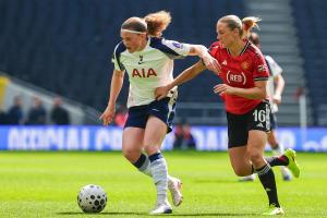 支持抗击艾滋病！曼联vs小蜜蜂，红魔胸前印字从骁龙换成（RED）