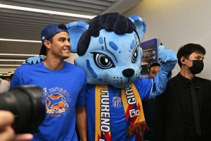 功勋外援回家！申花晒莫雷诺探访照：欢迎回家 Gio Moreno