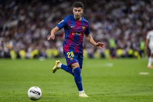 每体：阿贾克斯有意挖角多名巴萨小将，巴德吉、小克鲁伊维特在列