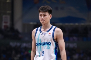 寒冰射手！王睿泽12投1中拿10分 于米提11中0一分未得