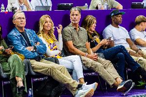 名记：湖人计划下季增多名高管 至少一位助理GM+可能的高级职位